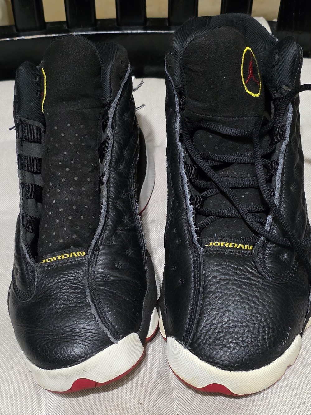 Jordan 13 Retro Boys Size 7Y Black Sneakera Used Missing One Lace